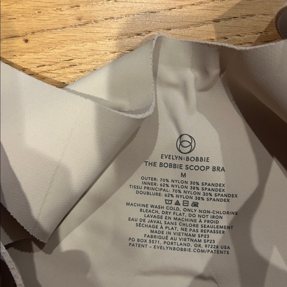 Evelyn & Bobbie The Bobbie Scoop Bra - Picture 2 of 3